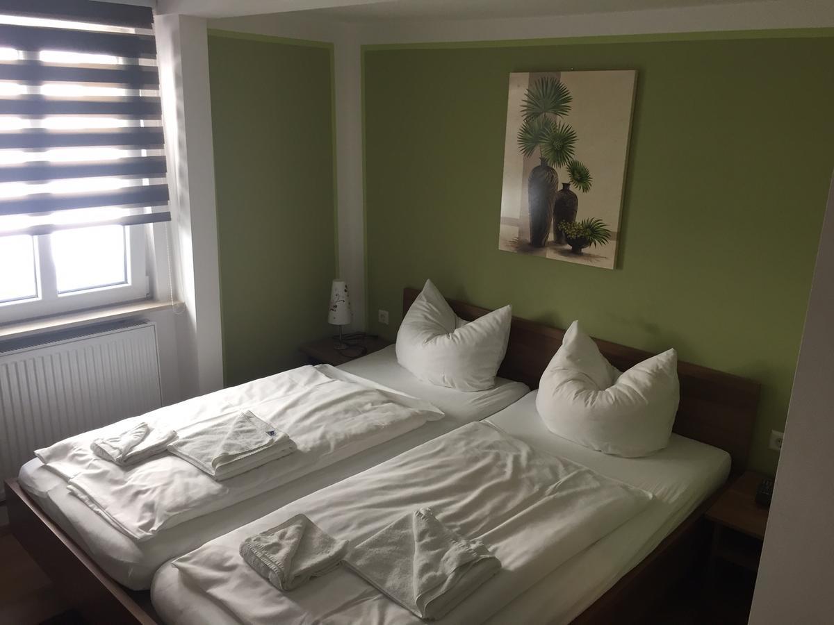 Hotel Ristorante Rostica Bad Urach Εξωτερικό φωτογραφία