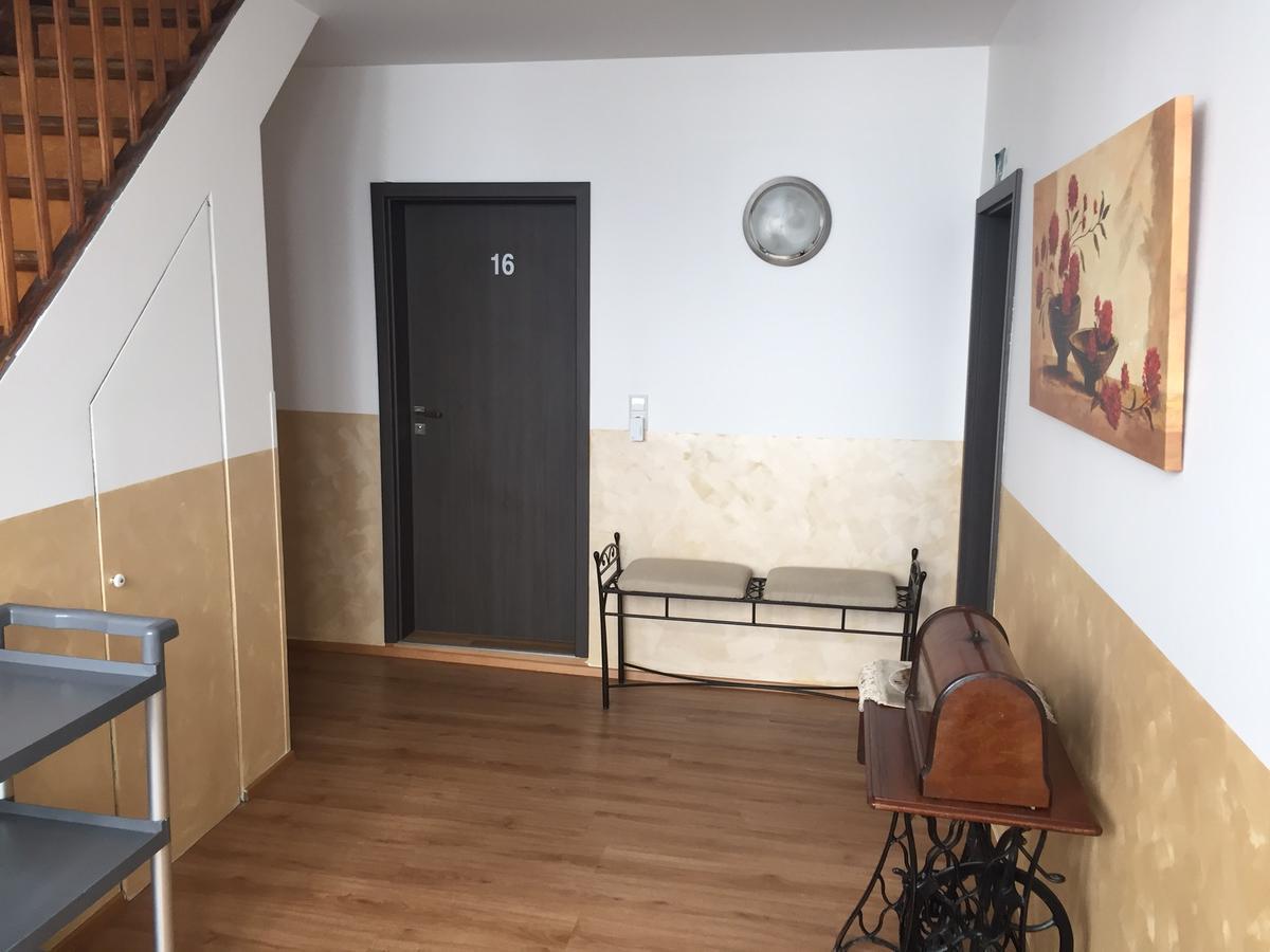 Hotel Ristorante Rostica Bad Urach Εξωτερικό φωτογραφία
